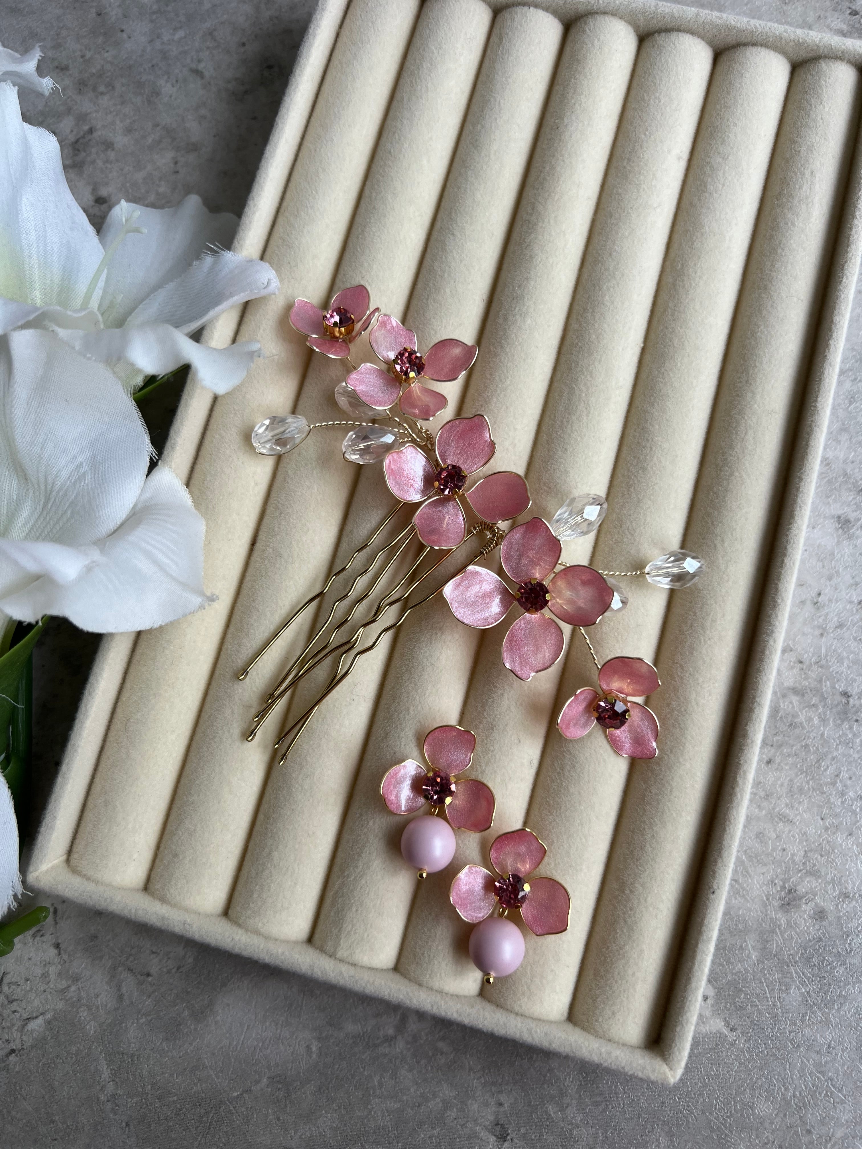 Blush pink pins and Earrings with Swarovski pearl