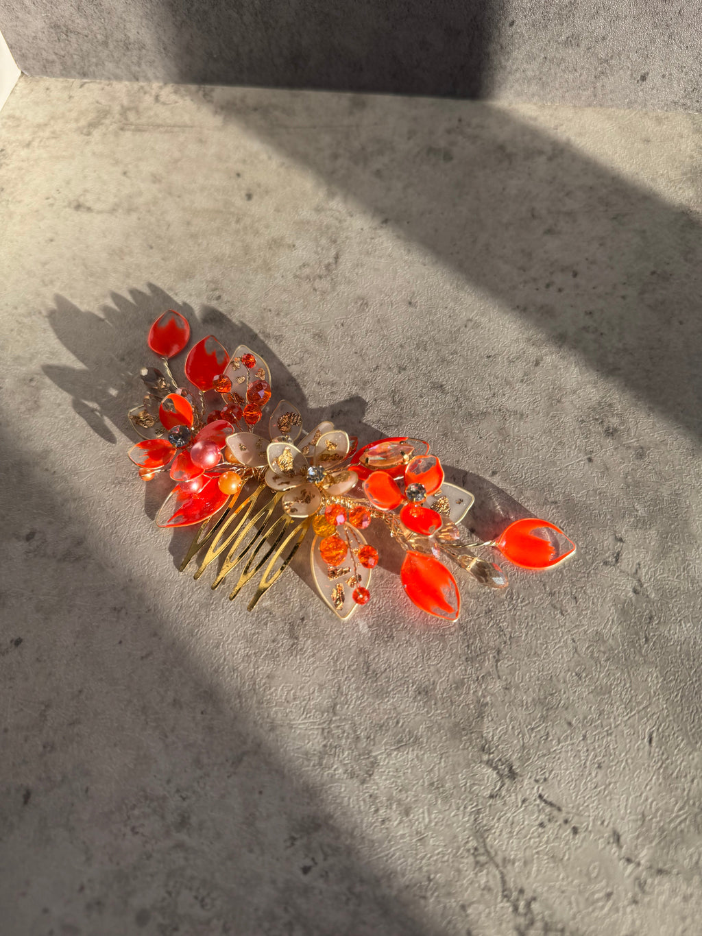 ✨ “Coral Bloom” Occasion Hair Comb – Gold Ba ✨ “Coral Bloom” Occasion Hair Comb – Gold Ba Precius pearls