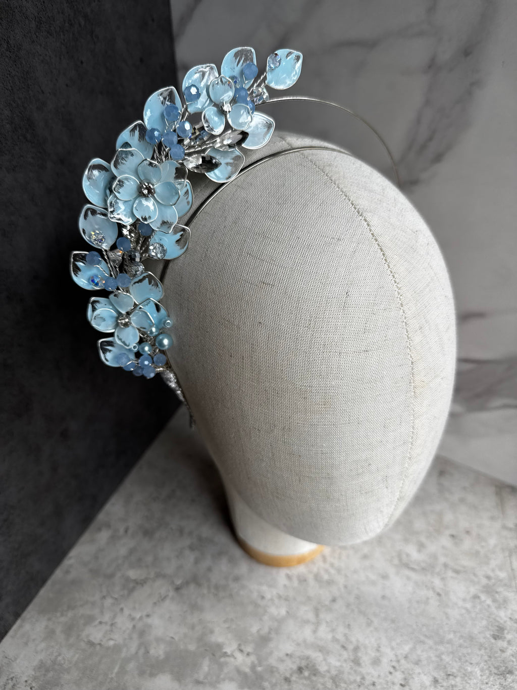 Light blue halo and Clutch