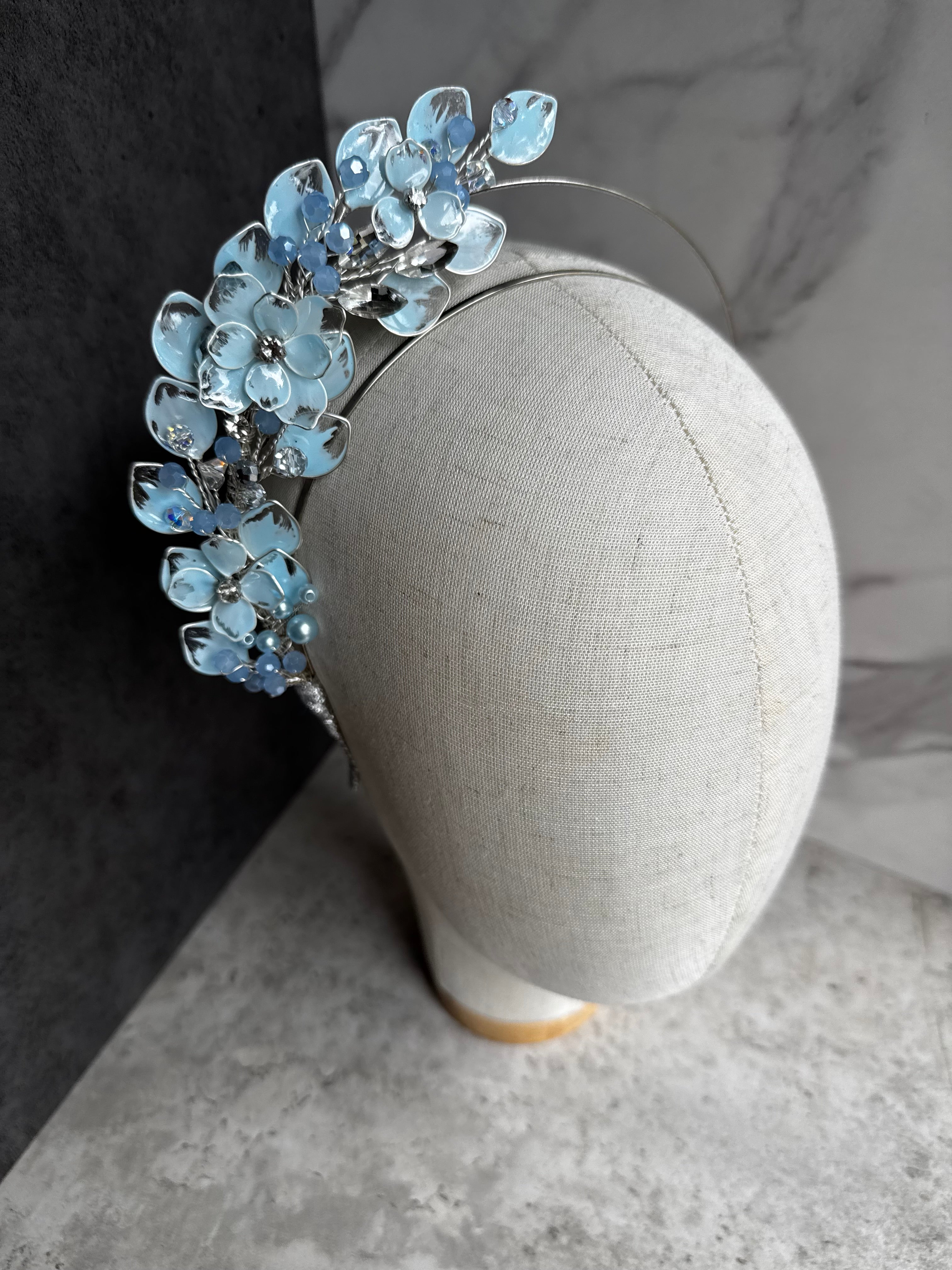 Light blue halo and Clutch