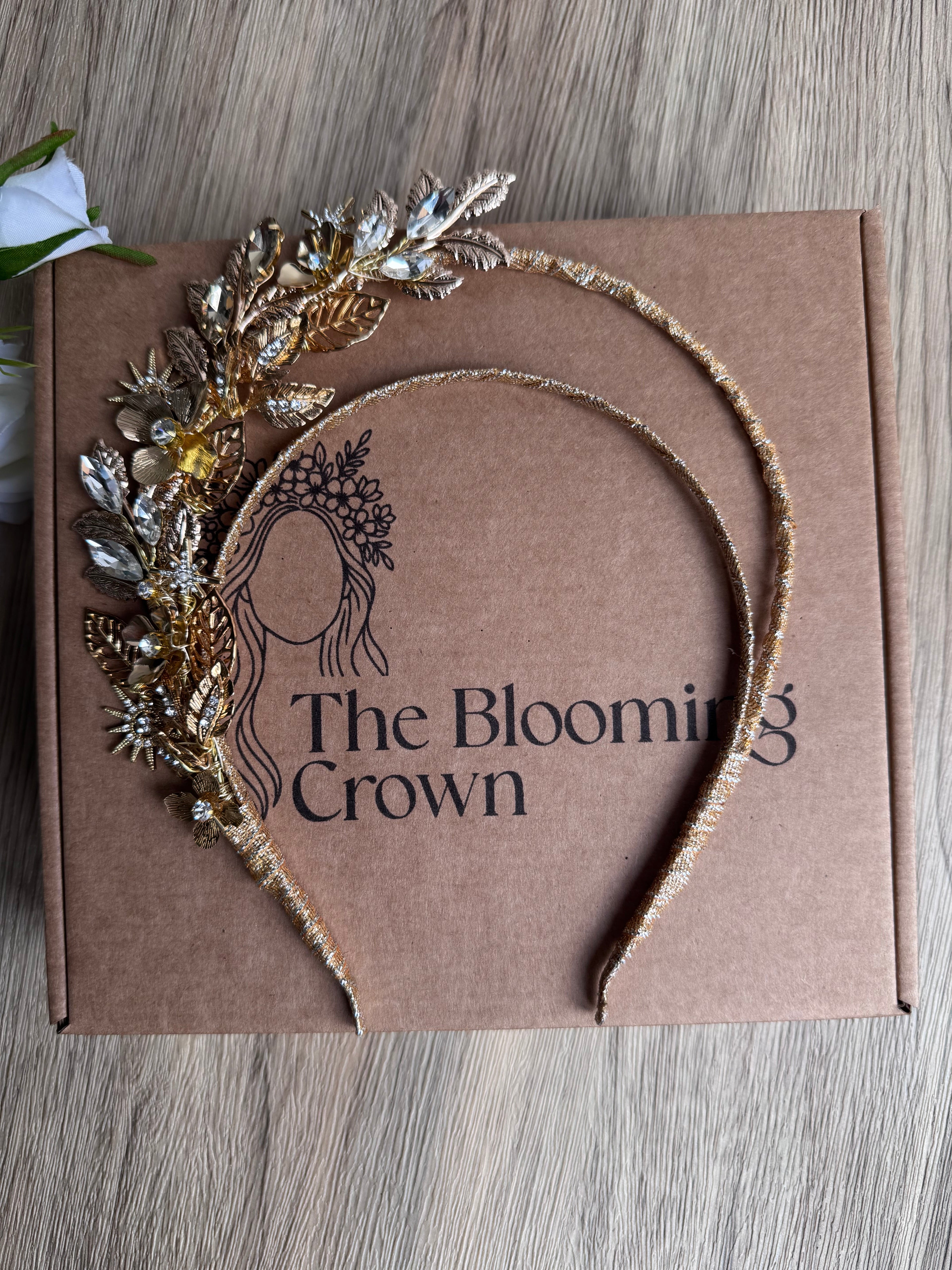 Gold Half halo - wedding guest headpiece Gold Half halo - wedding guest headpiece Precius pearls