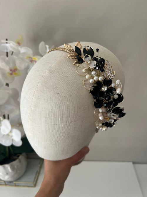 Black and Beige side Heapdiece