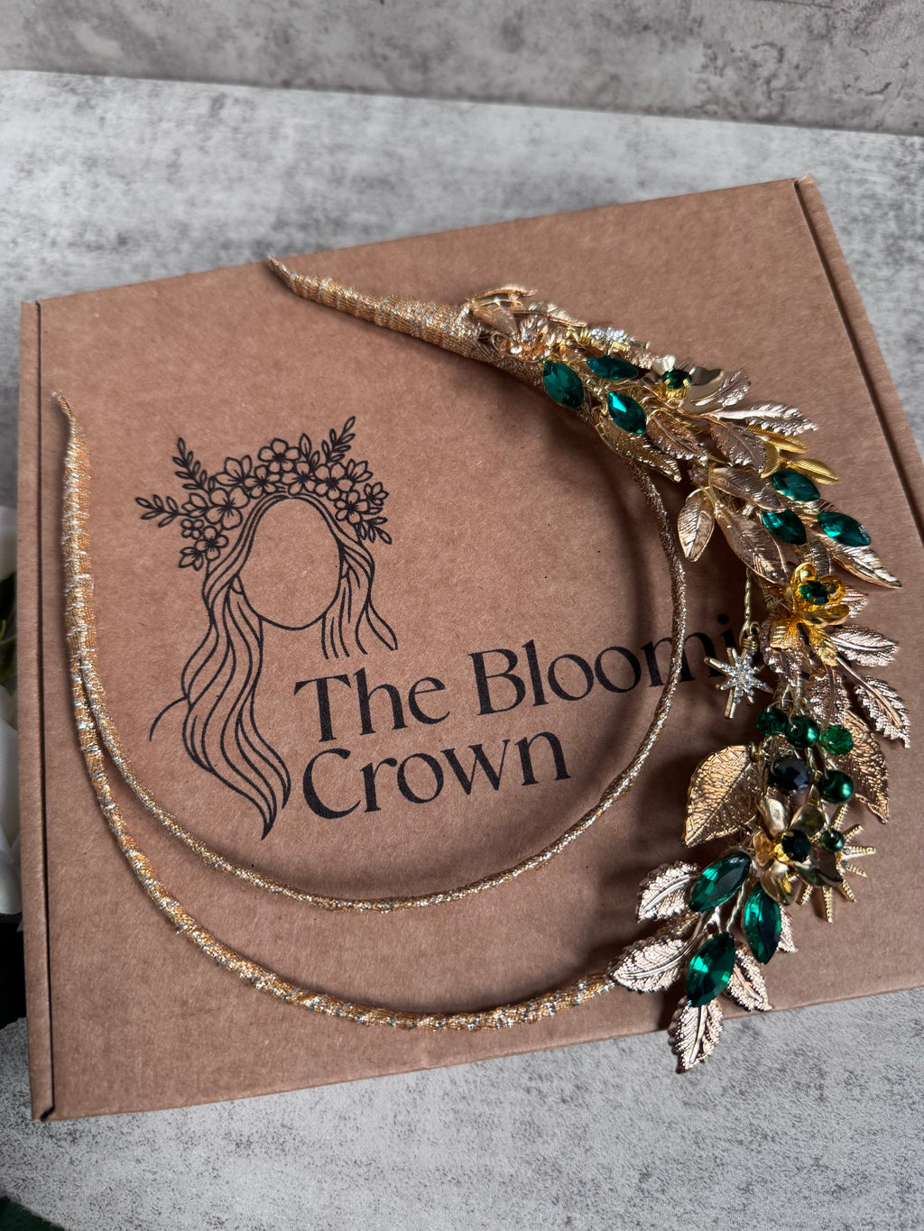 Emerald Green & Gold Crown – For Rent Emerald Green & Gold Crown – For Rent Precius pearls