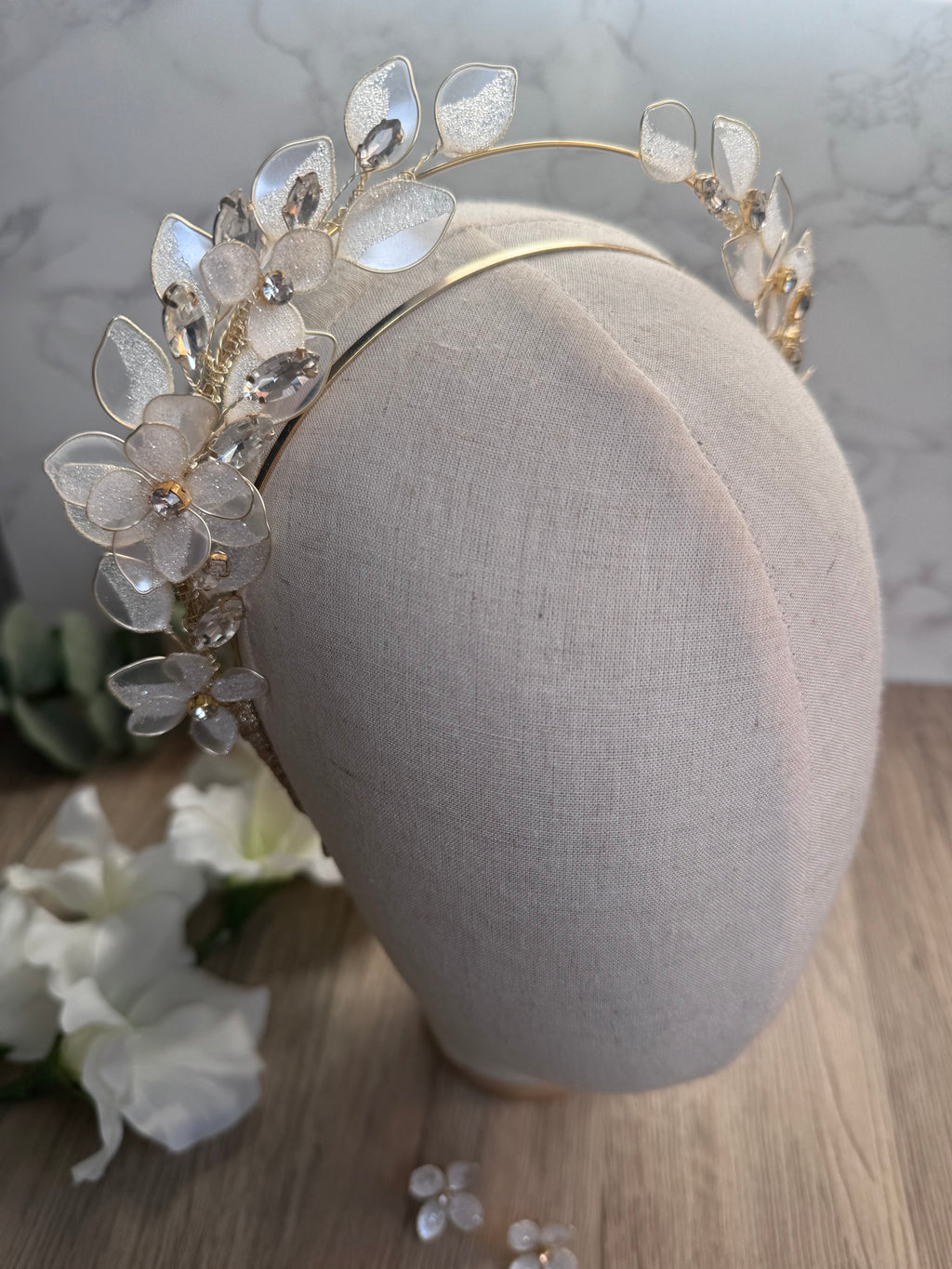 Sparkling pearl headpiece Sparkling pearl headpiece Precius pearls