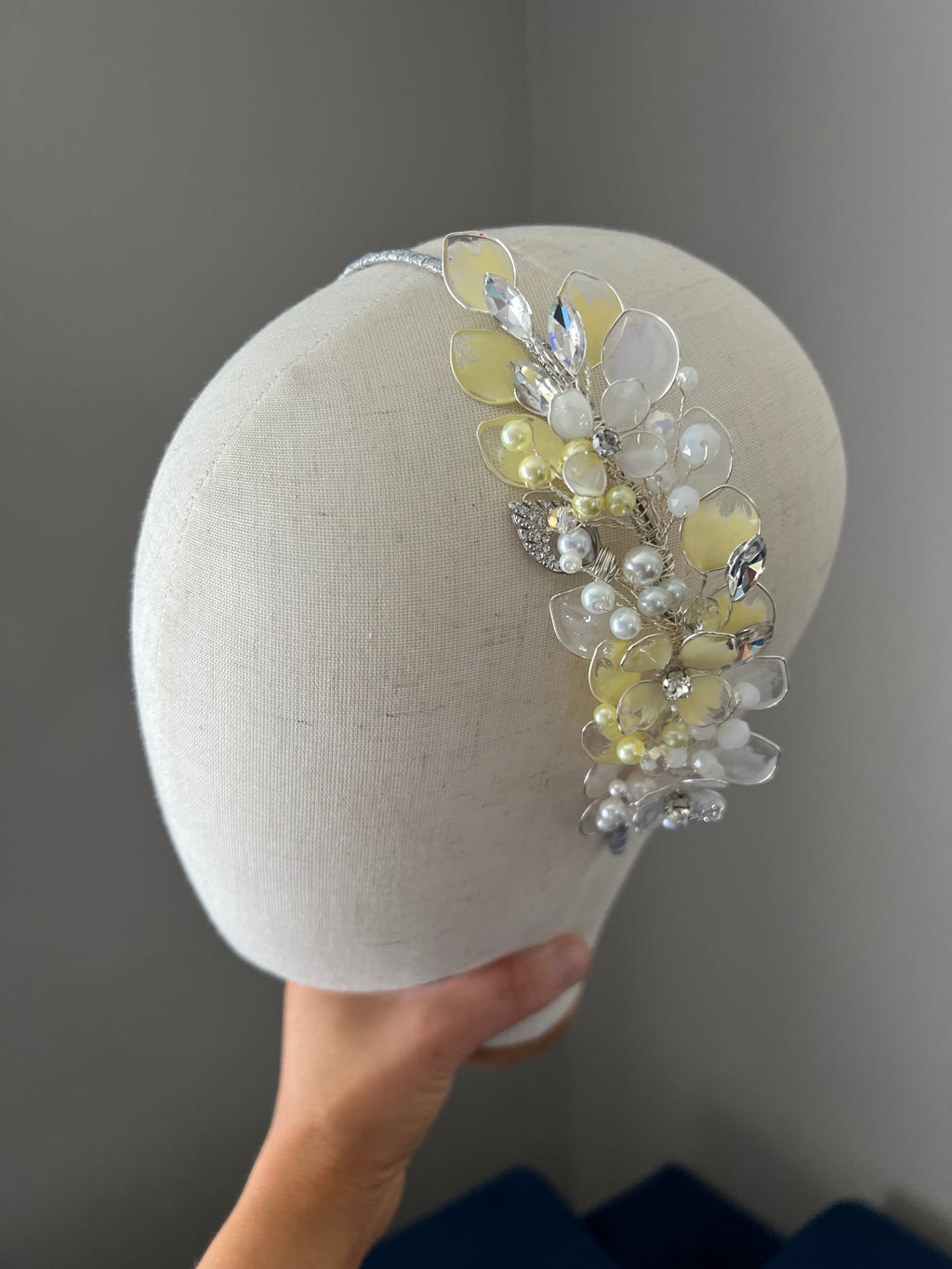 Silver, Yellow and White side Heapdiece