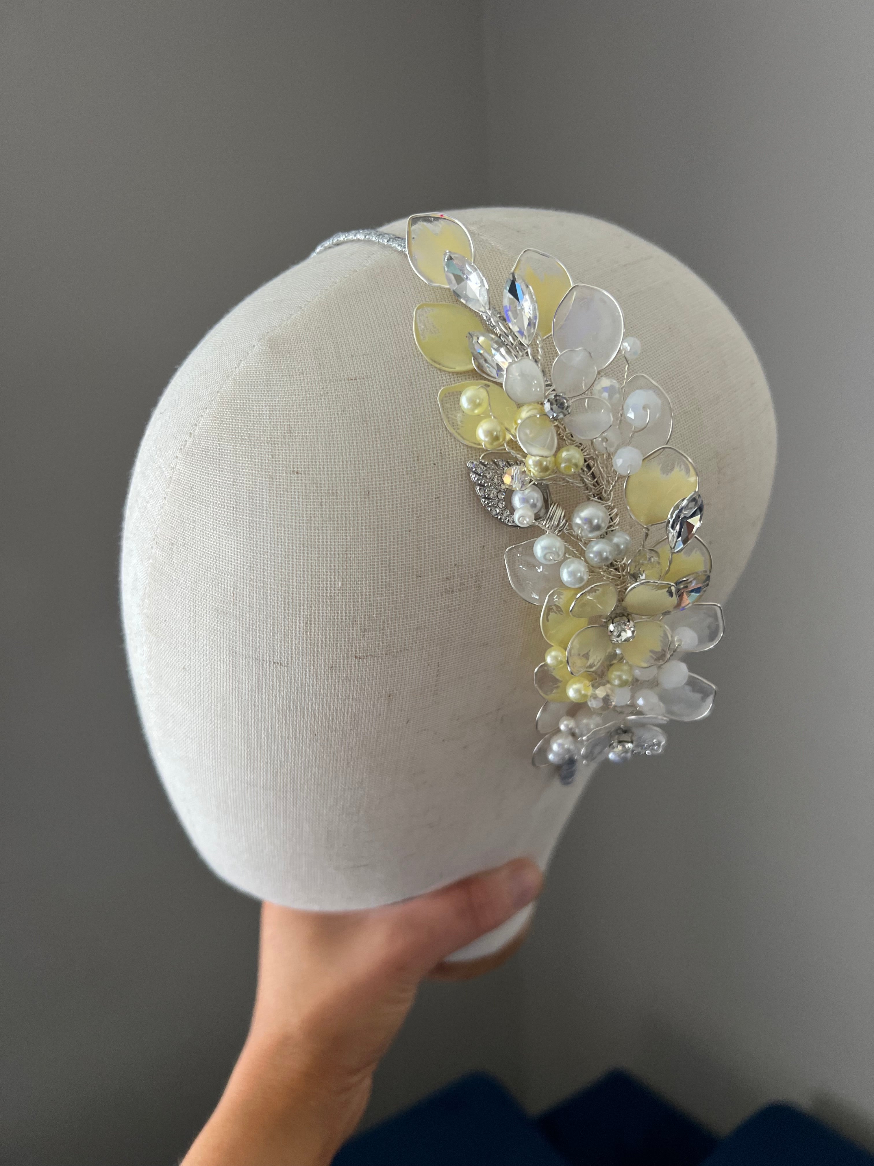 Silver, Yellow and White side Heapdiece