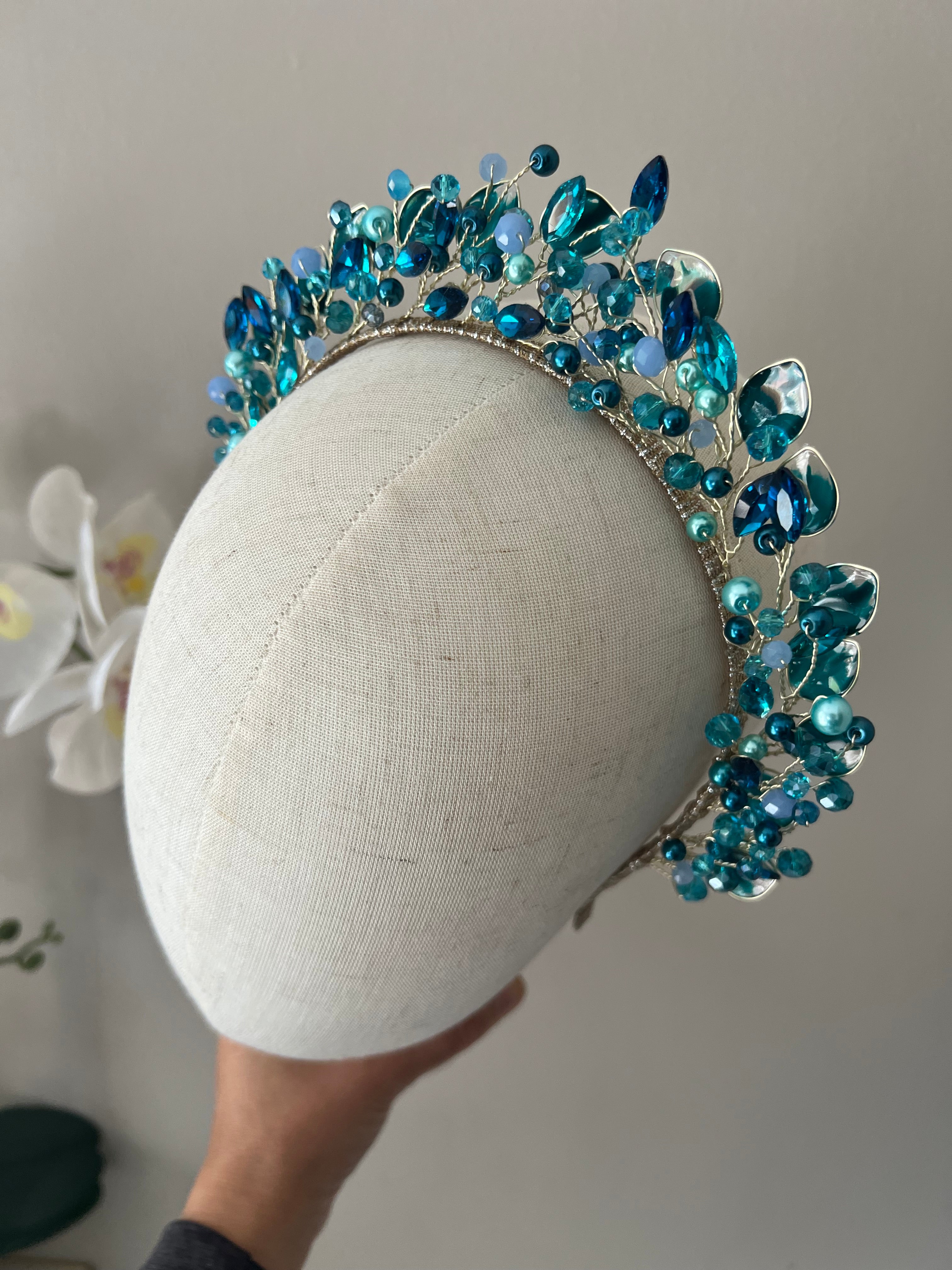 Pointed Crowns