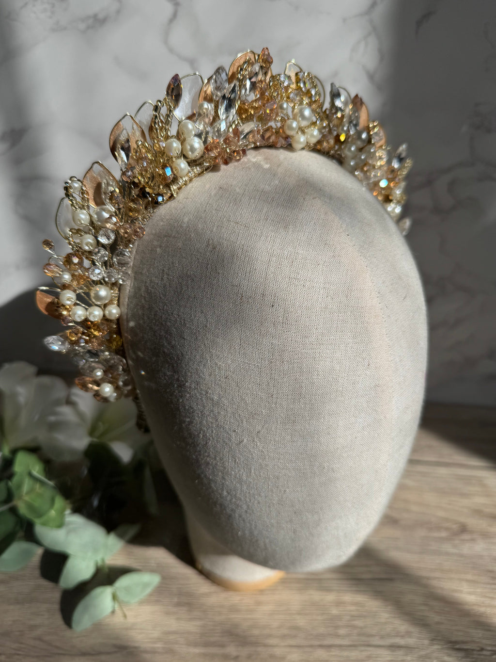 Alice Crown in Gold and Pearl Alice Crown in Gold and Pearl Precius pearls