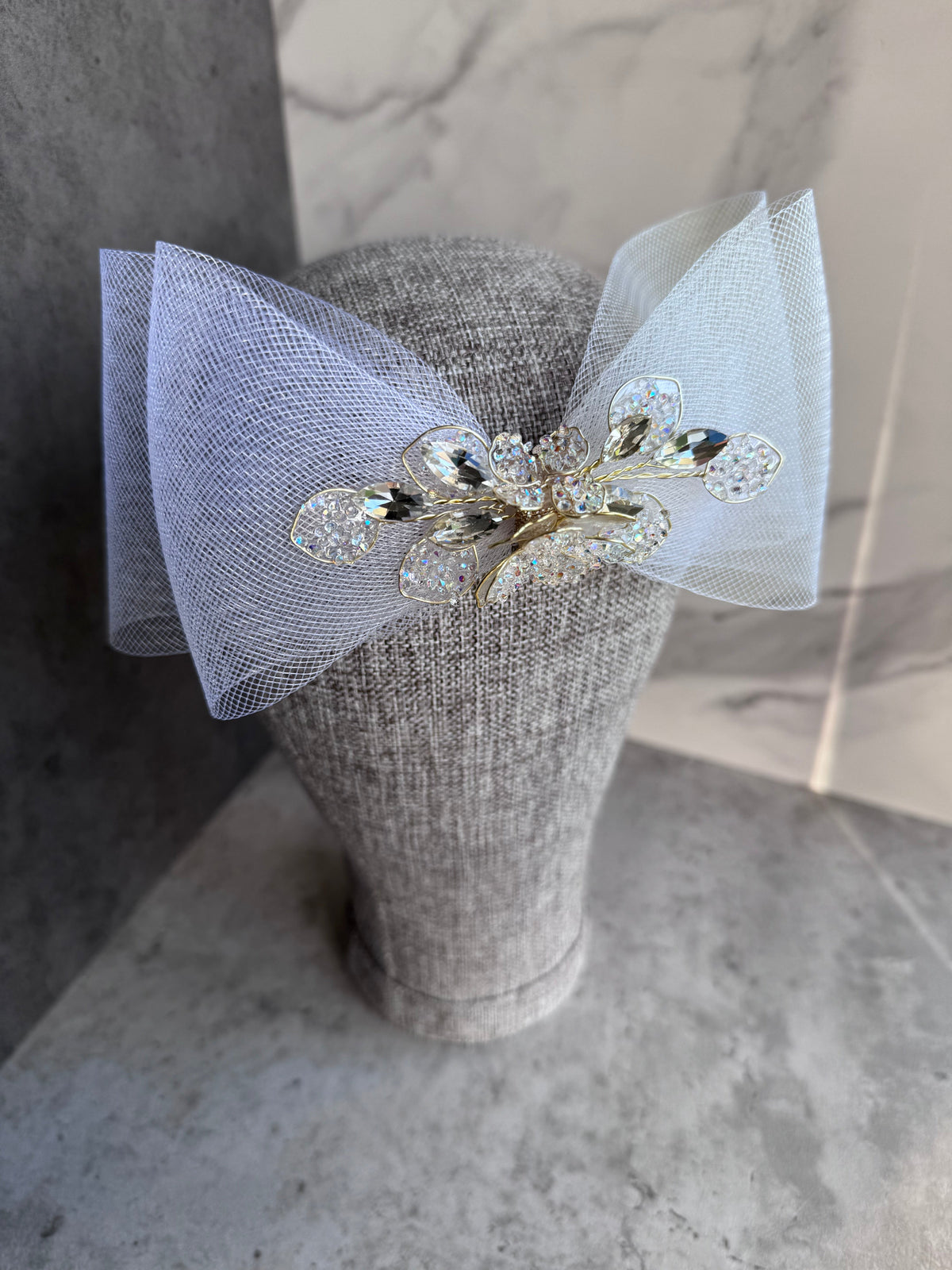 Crinoline Mesh Bow Clip & Headband for Communion, Baptism & Special Occasions Crinoline Mesh Bow Clip & Headband for Communion, Baptism & Special Occasions Precius pearls