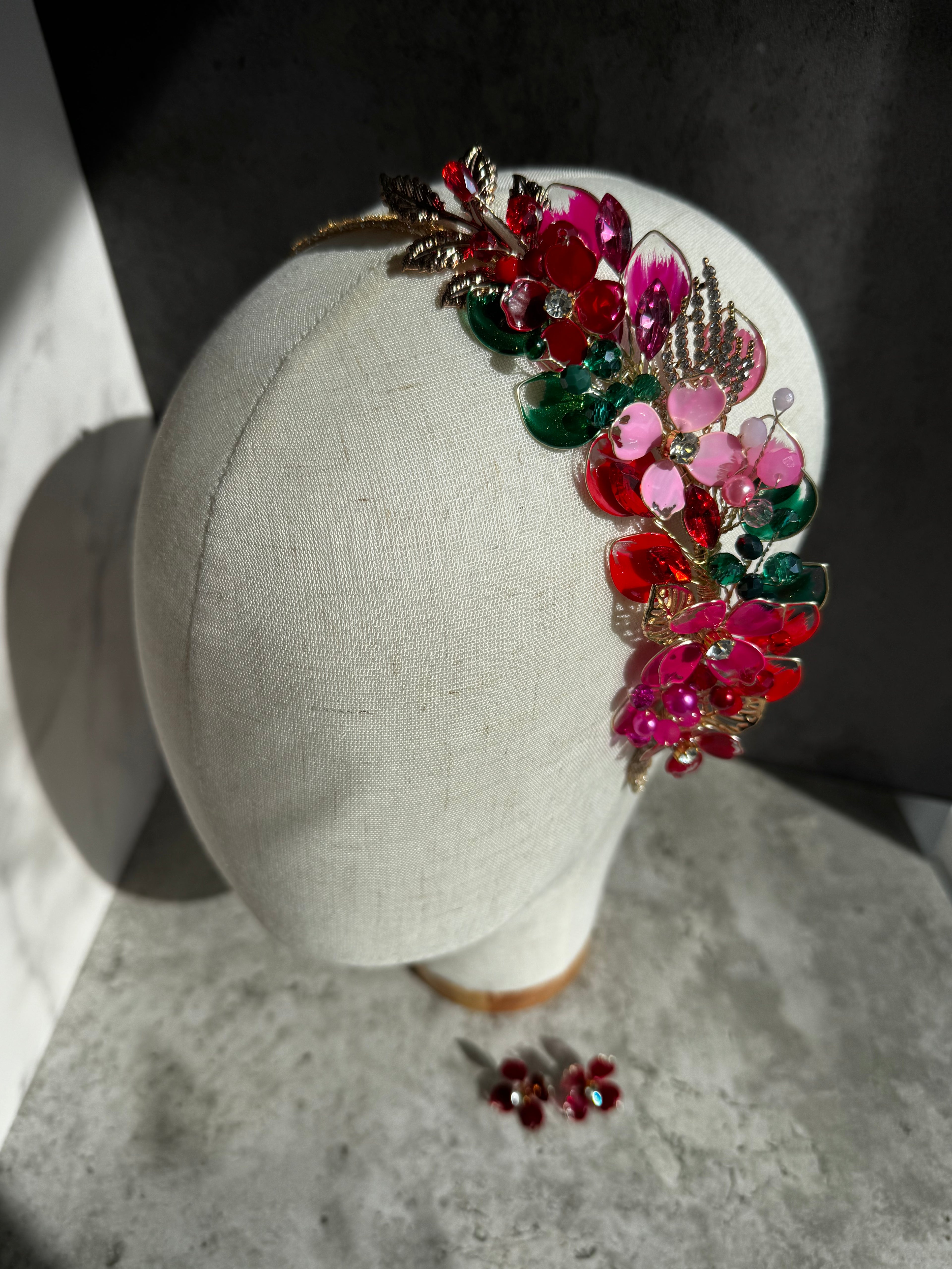 Red, pink and green side Heapdiece