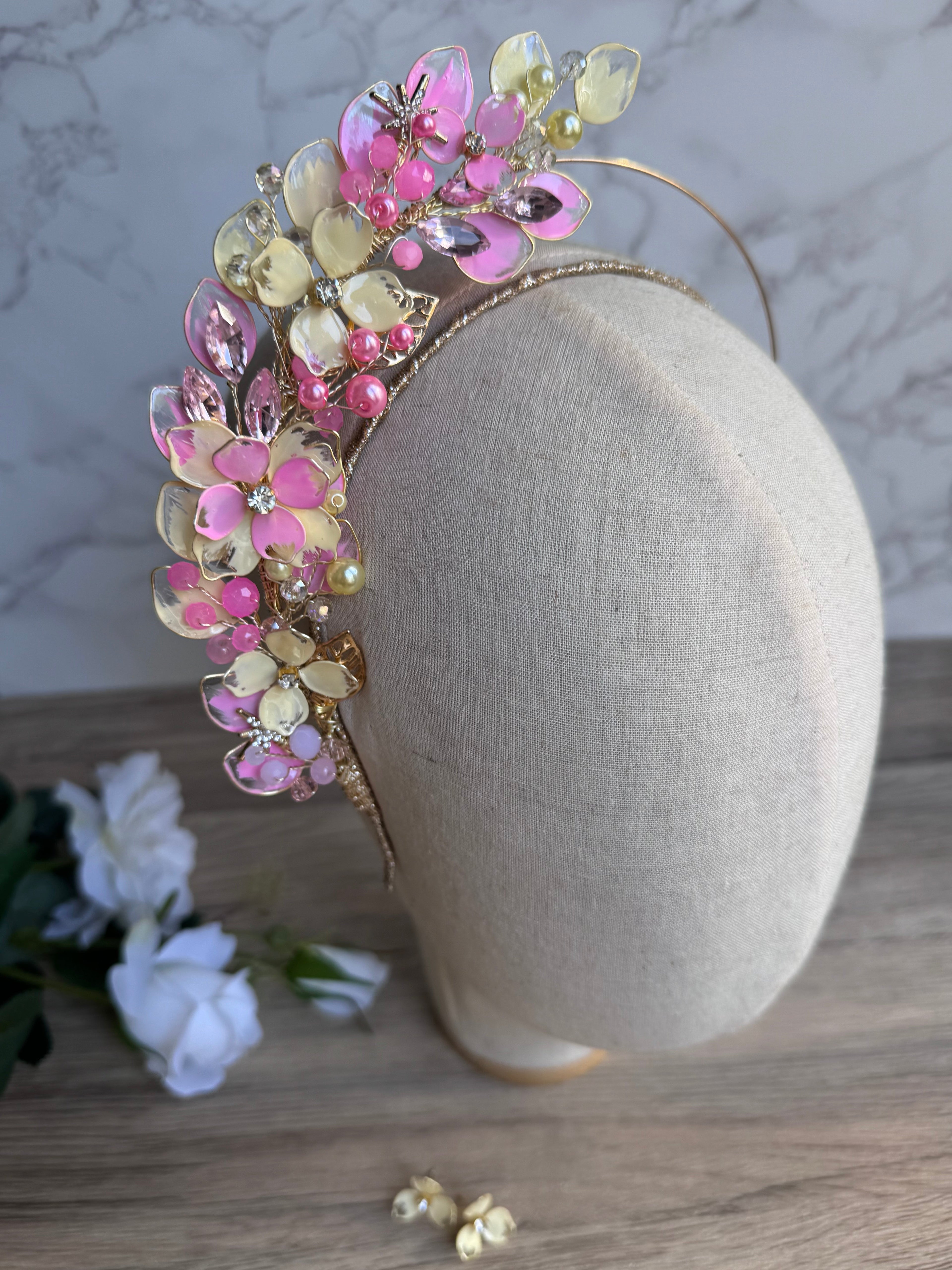 Pink and Yellow wedding guest crown Pink and Yellow wedding guest crown Precius pearls