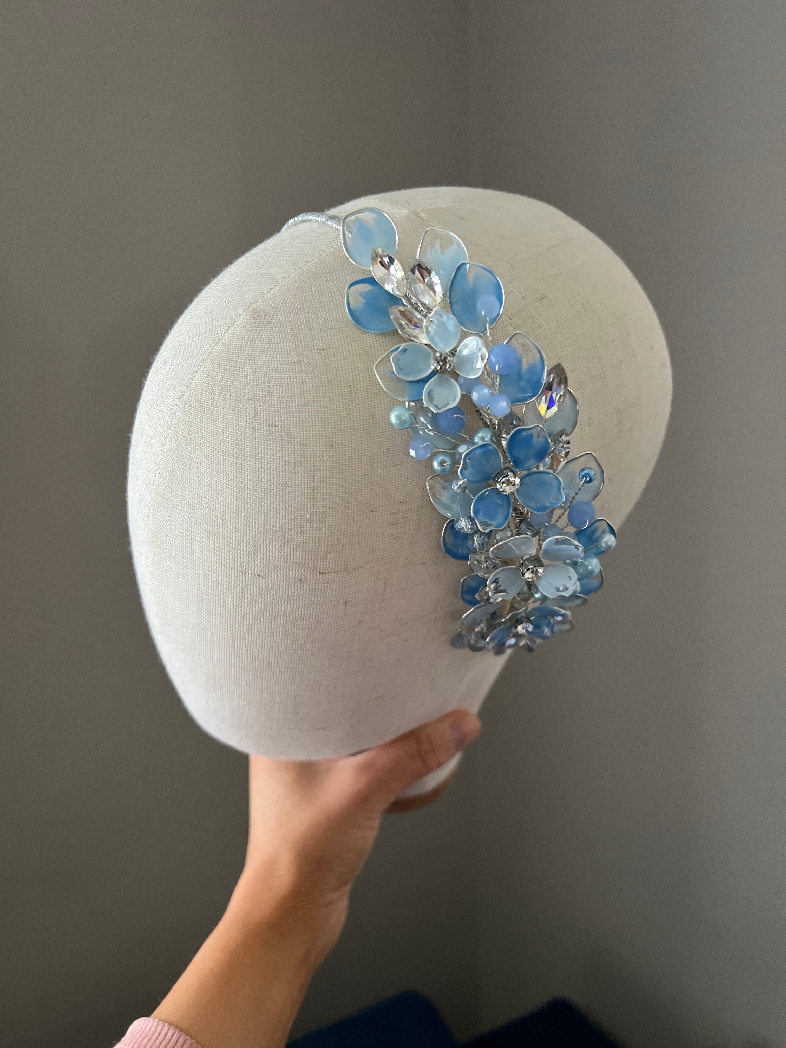 Light blue side wedding guest Heapdiece