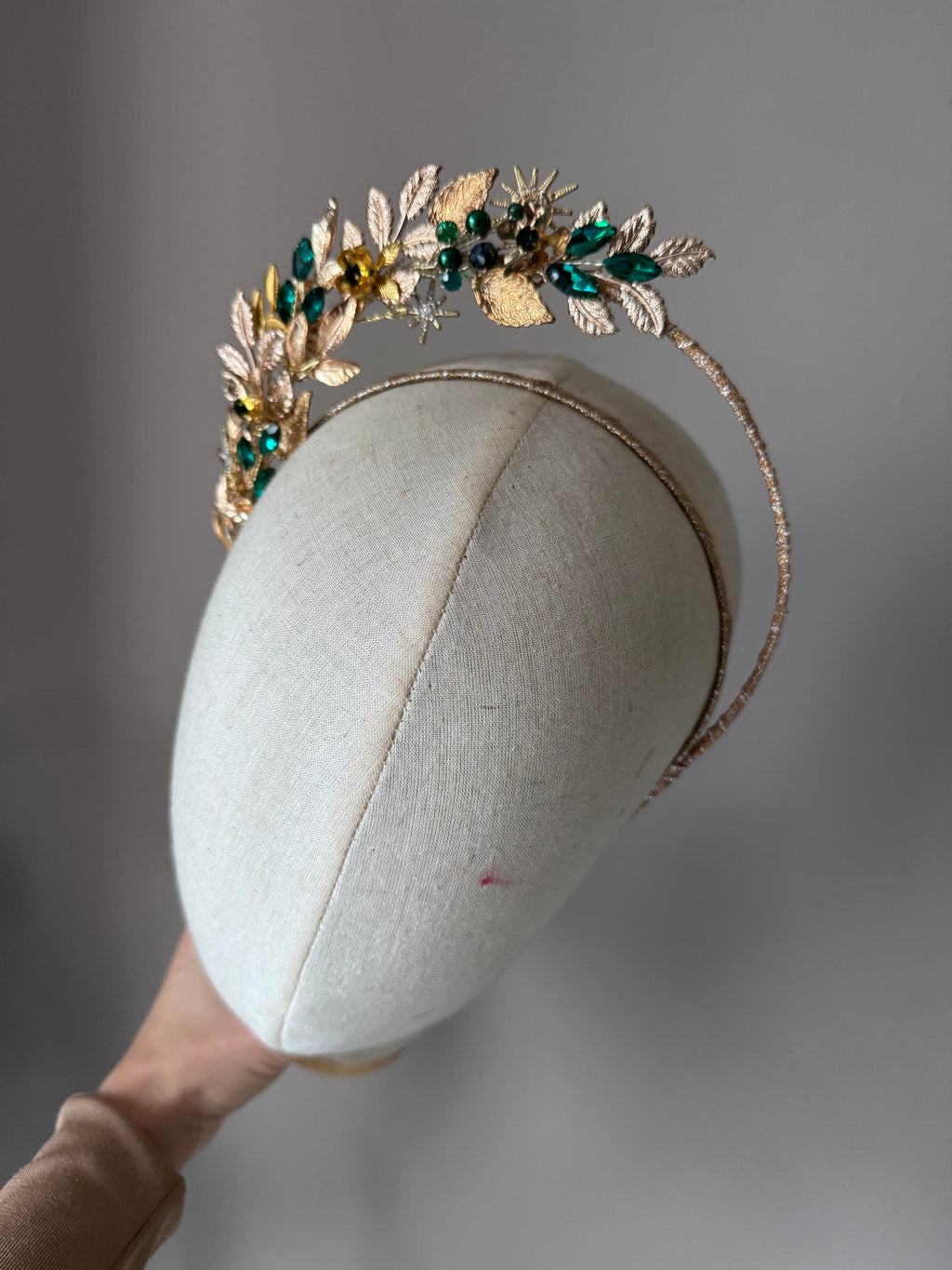 Emerald Green & Gold Crown – For Rent Emerald Green & Gold Crown – For Rent Precius pearls