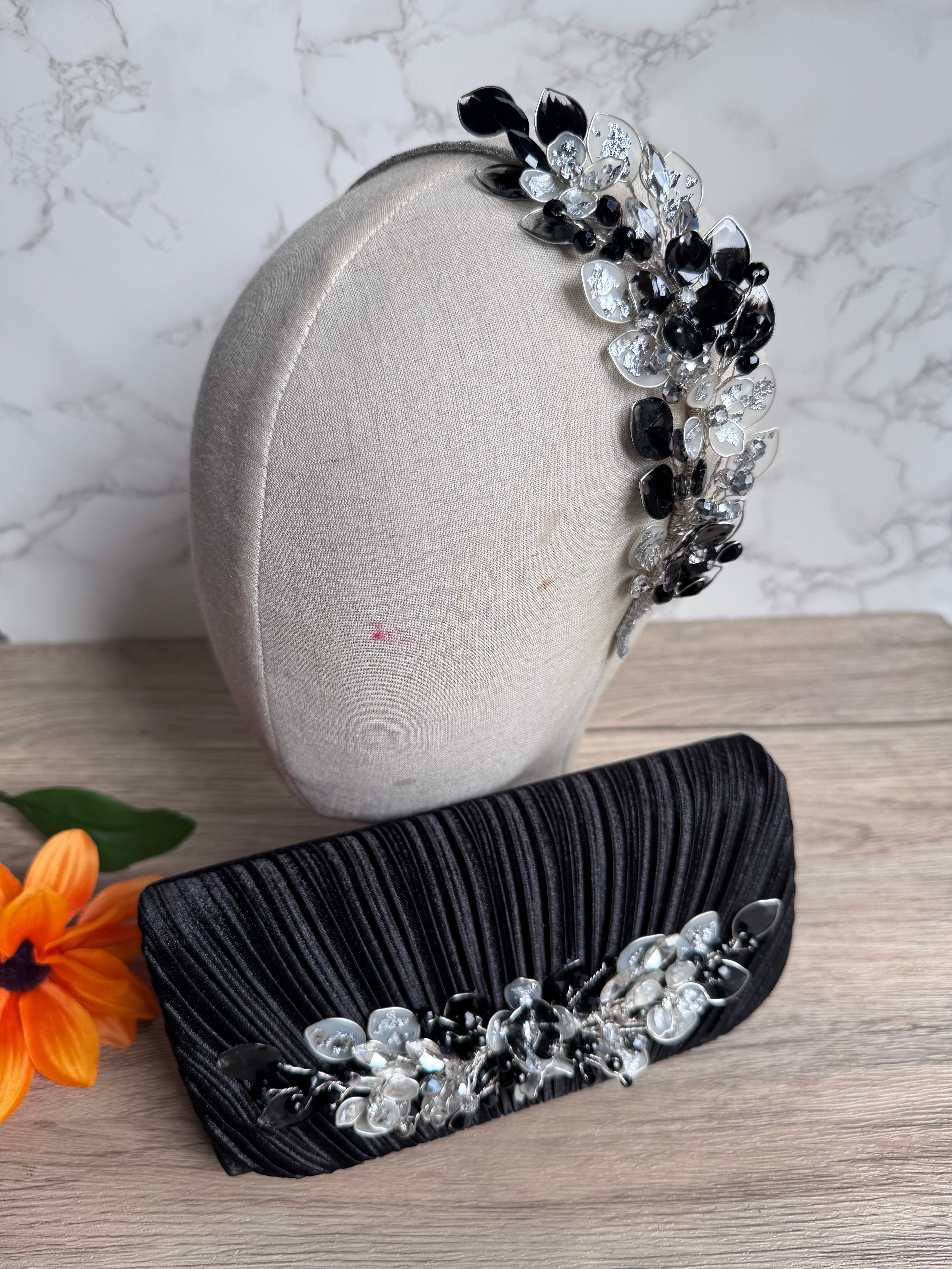 Black and Silver wedding guest Heapdiece Black and Silver wedding guest Heapdiece Precius pearls