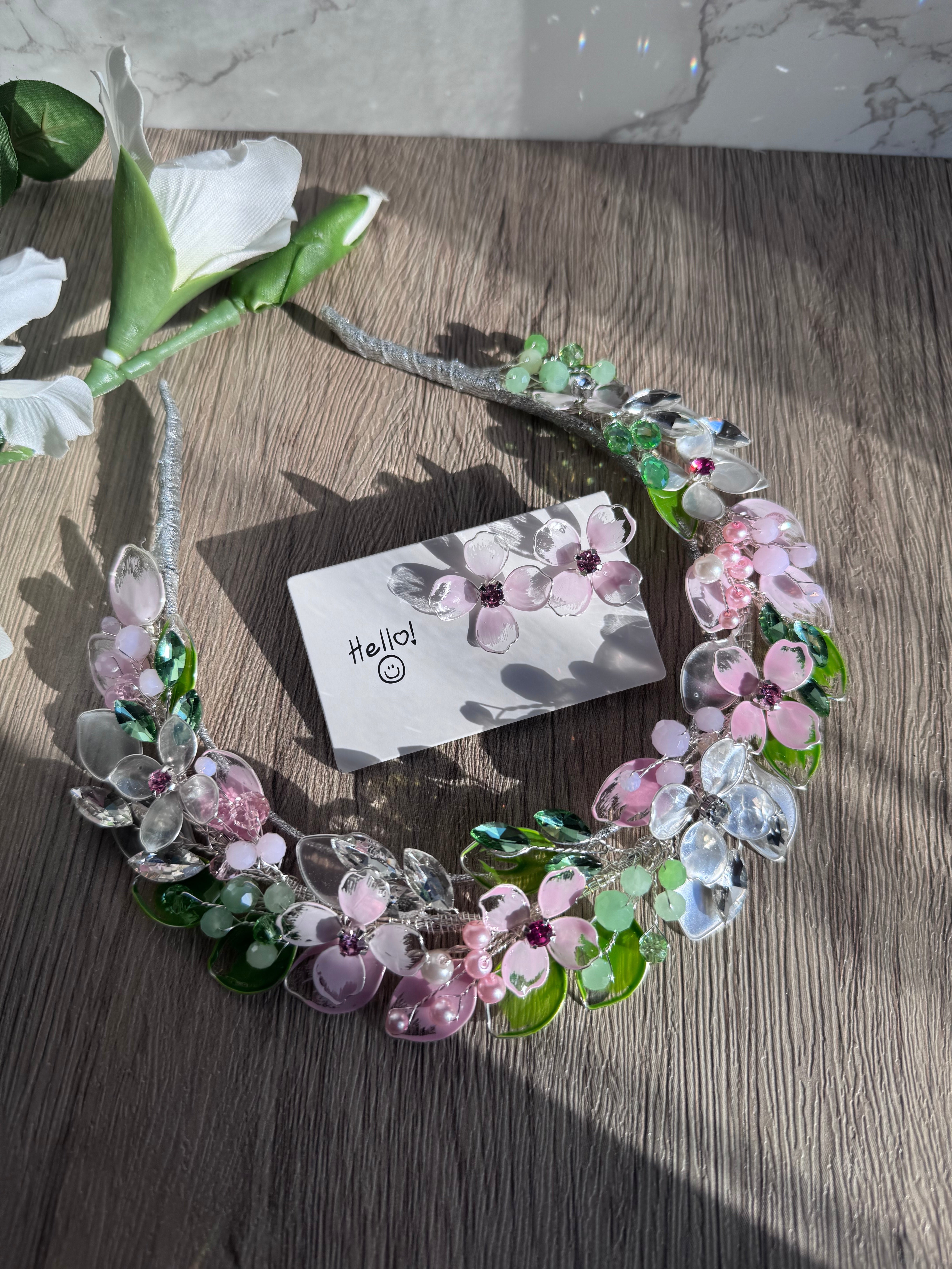 White and Majestic blue Flora crown - Precius pearls – The