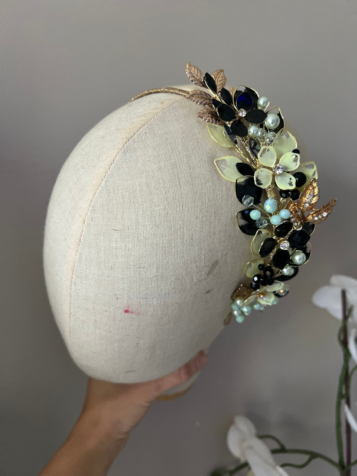 Black and sage