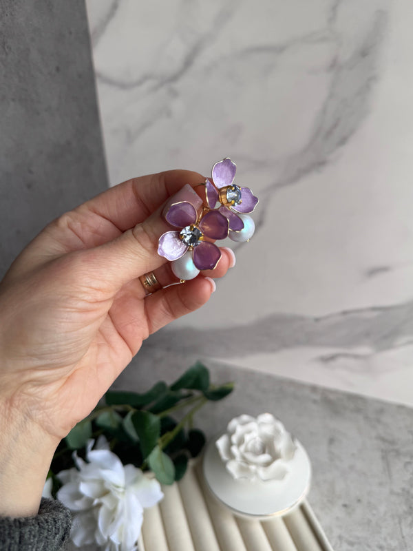 Lilac Flower Earrings (Purple Petals + Pearl) Lilac Flower Earrings (Purple Petals + Pearl) Precius pearls