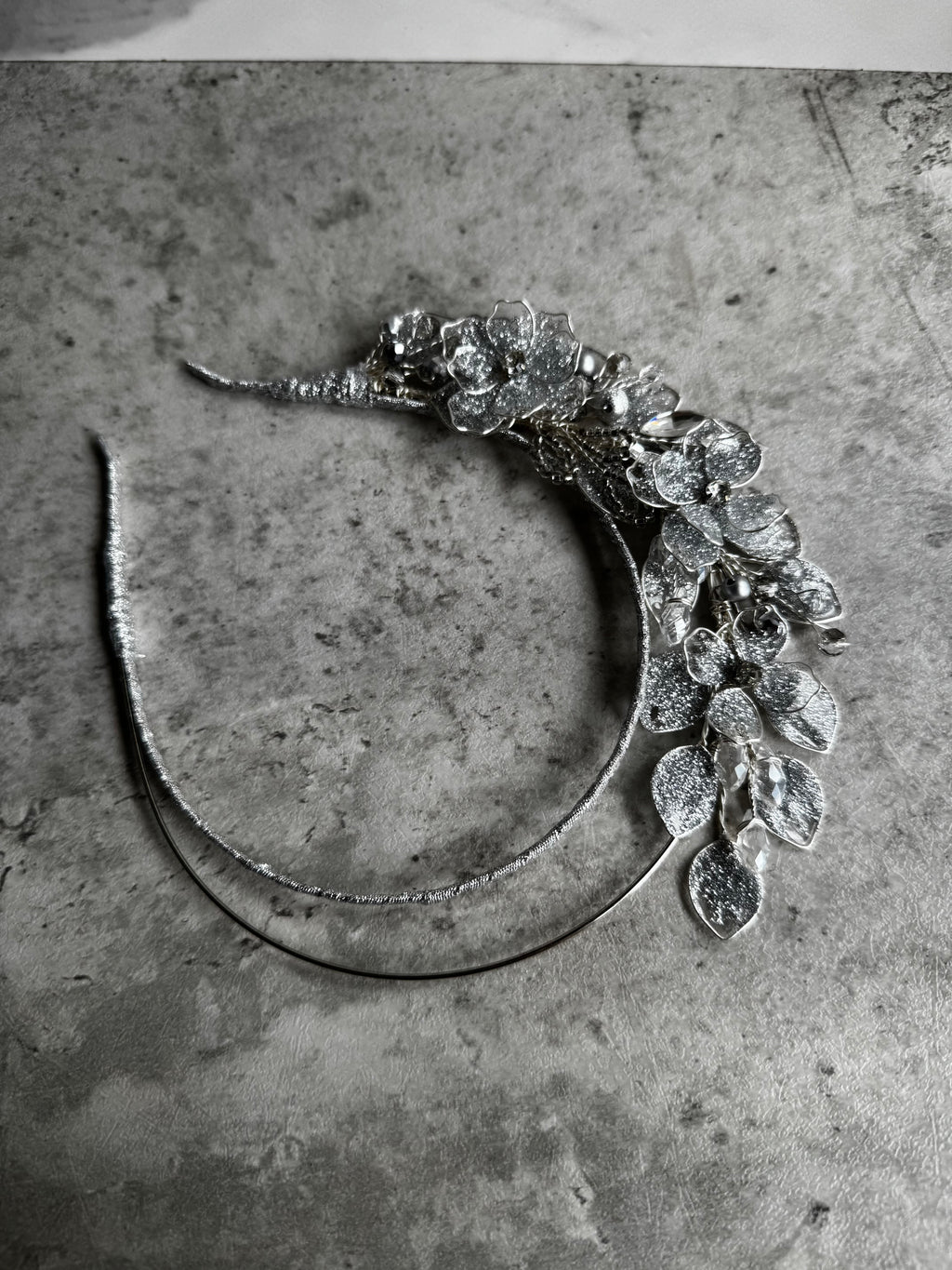 Silver half halo