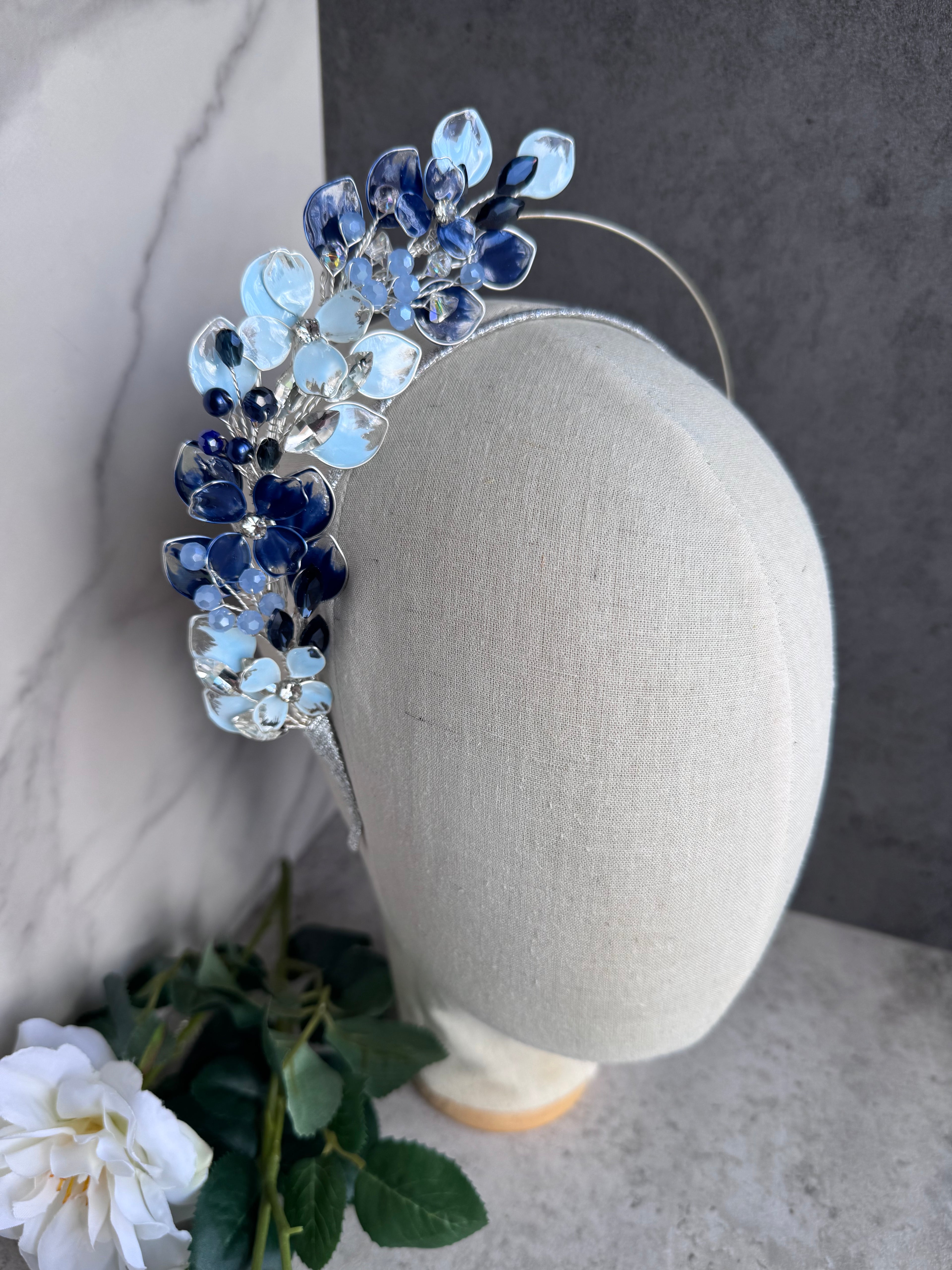 Navy and light blue halo