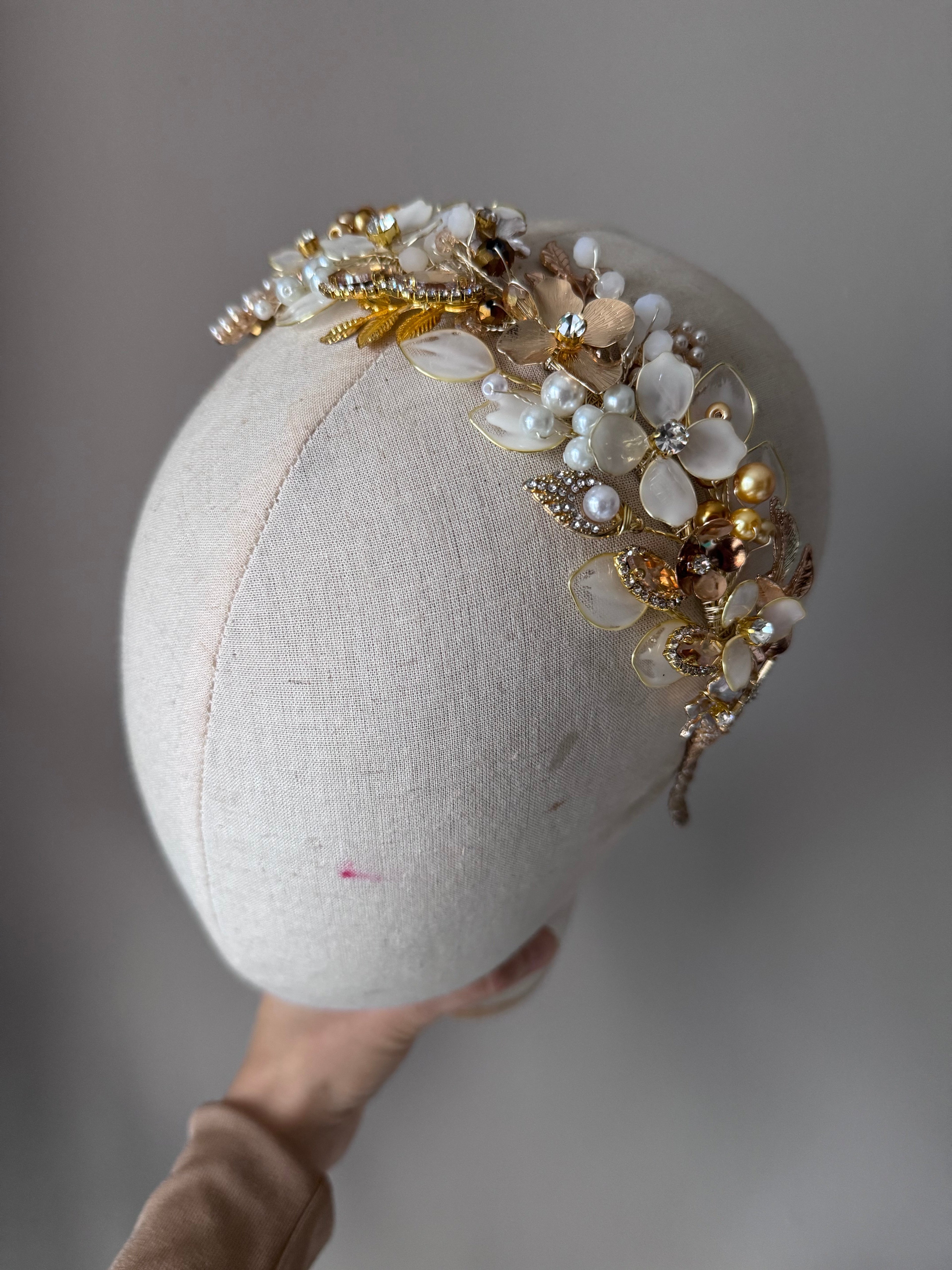 White and Gold White and Gold Precius pearls