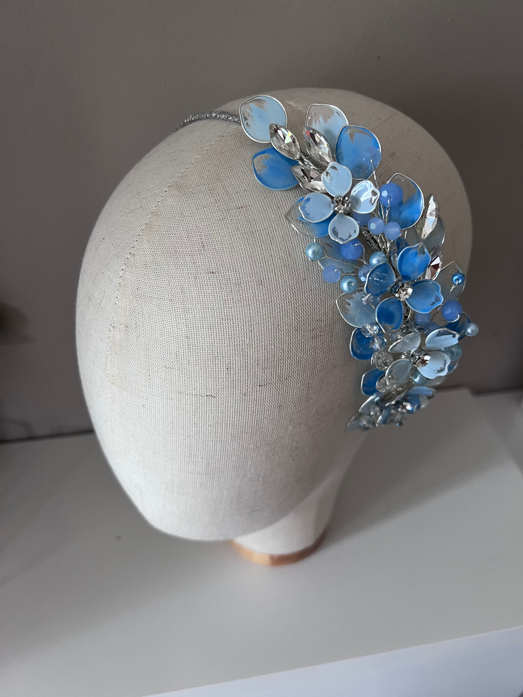 Light blue side wedding guest Heapdiece