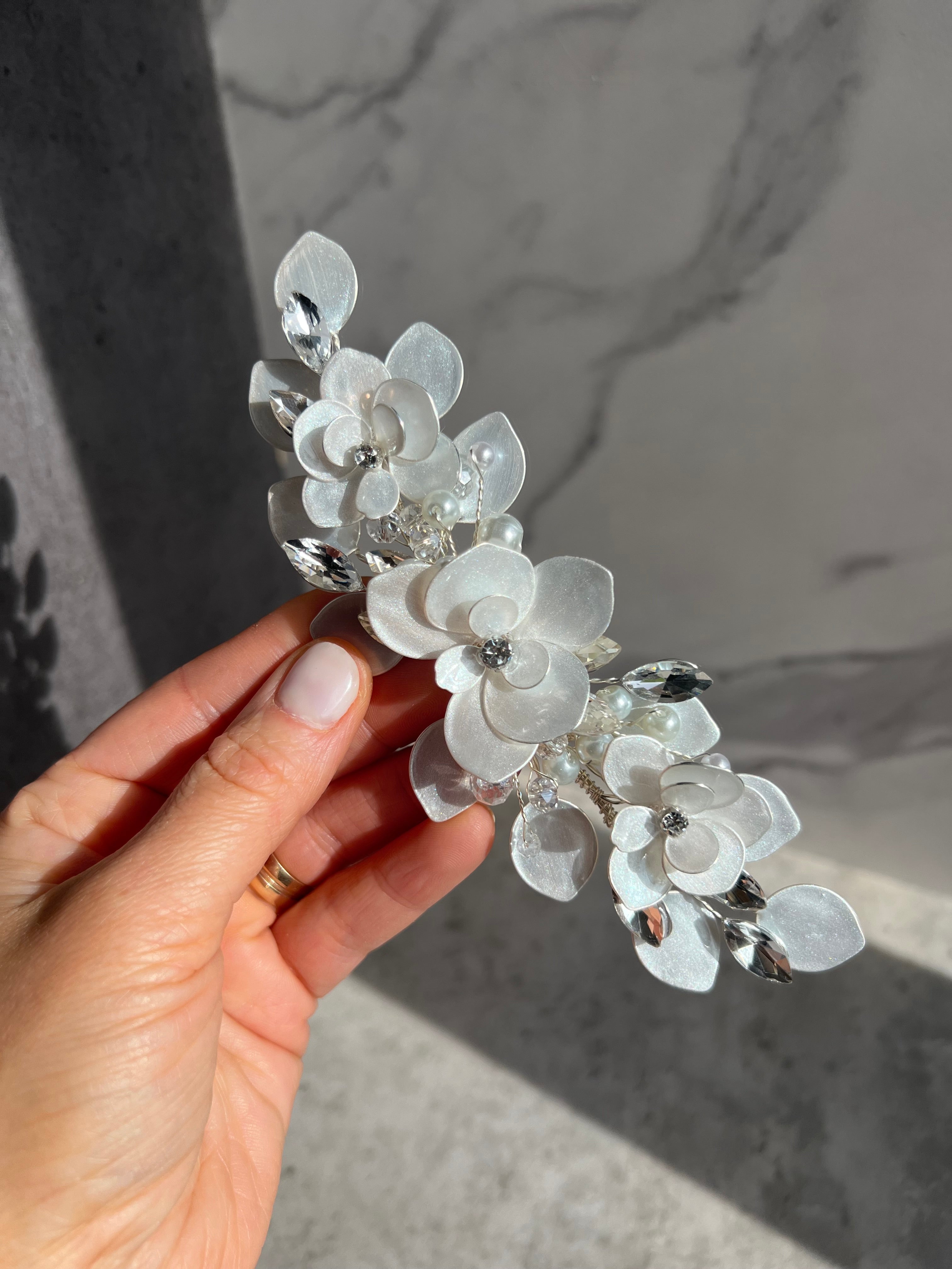 Bridal vine and Green Orchid comb