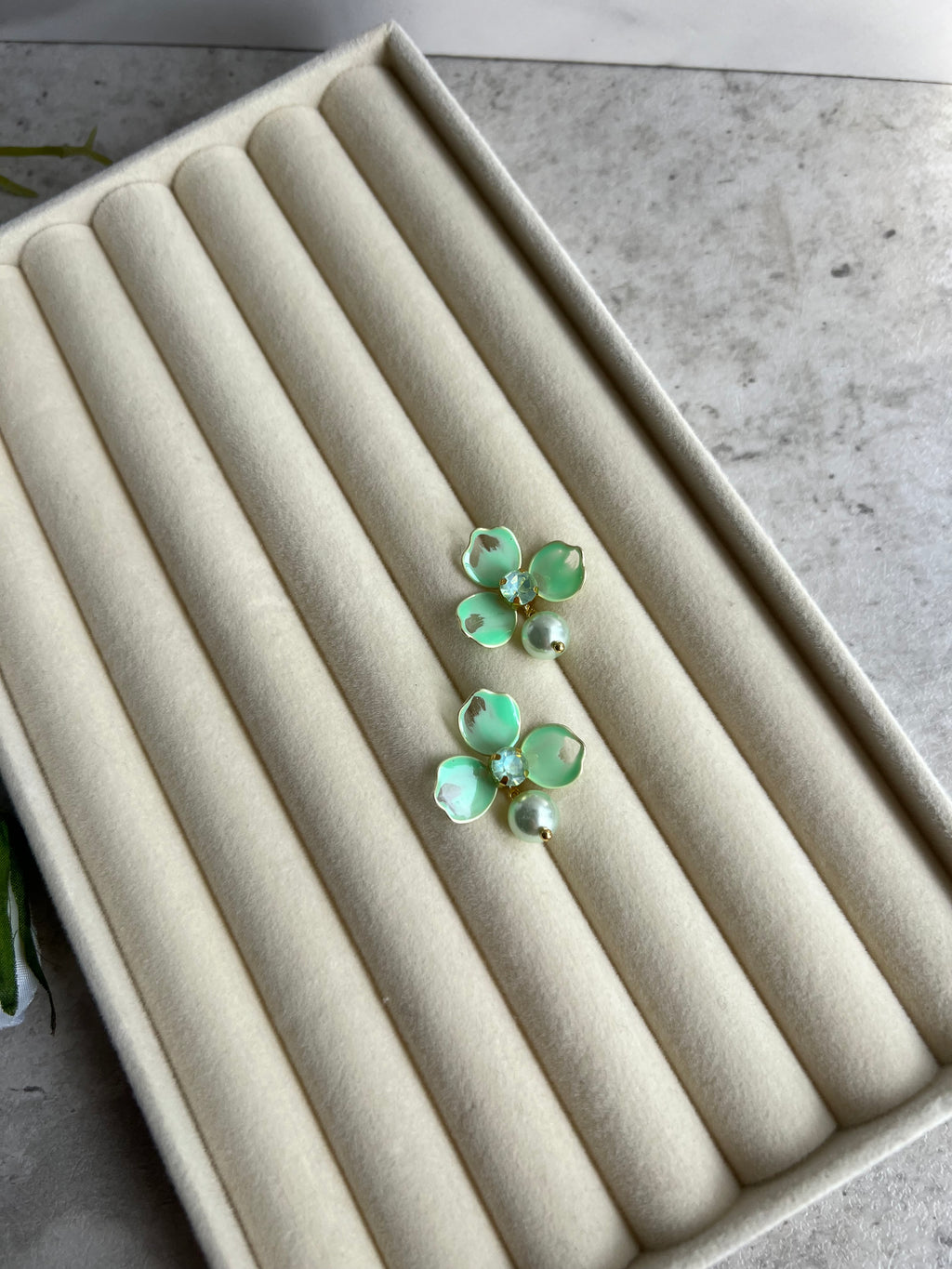 Mint comb and Earrings