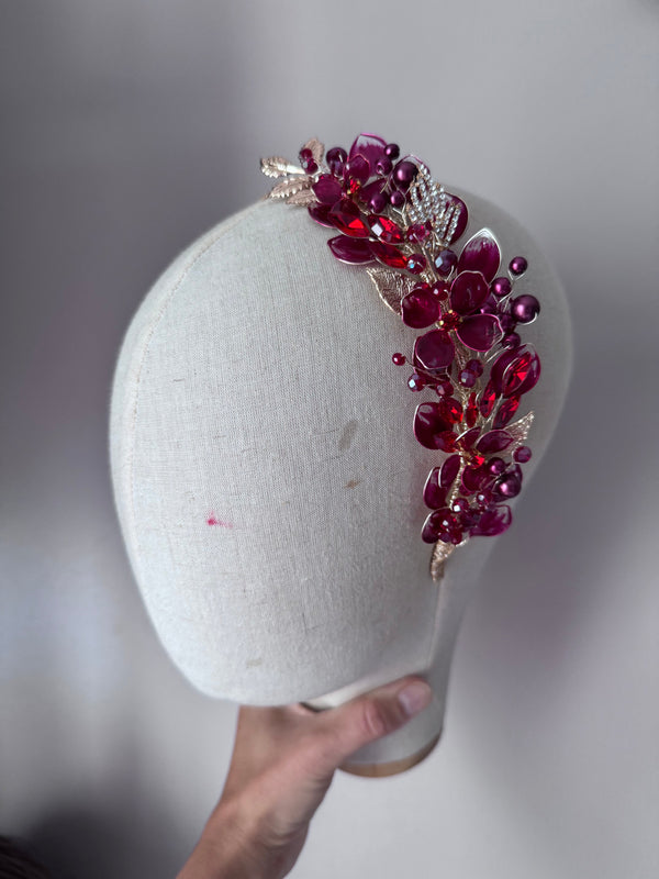 Burgundy and Red side headpiece Burgundy and Red side headpiece Precius pearls
